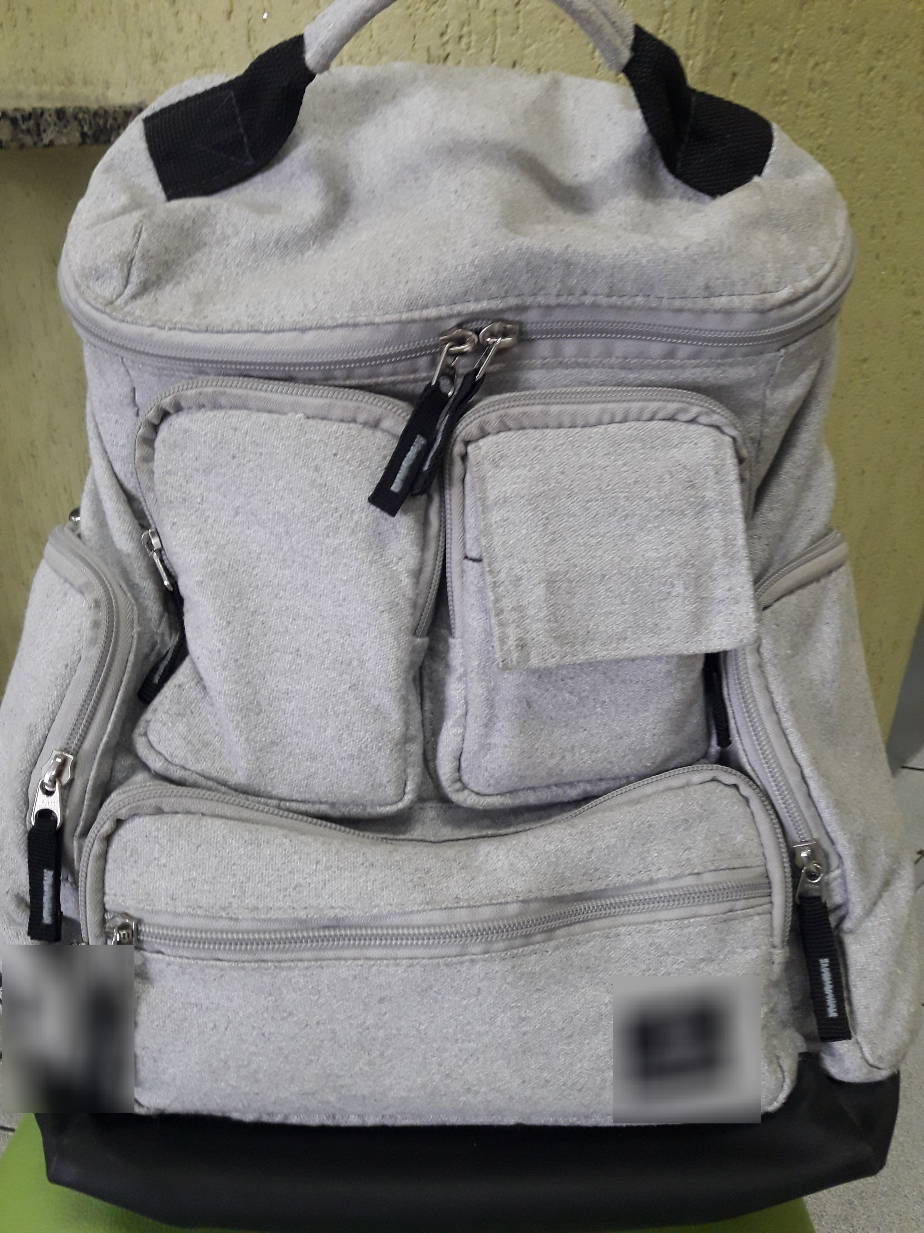 Lona para bolsas, mochilas e acessórios.