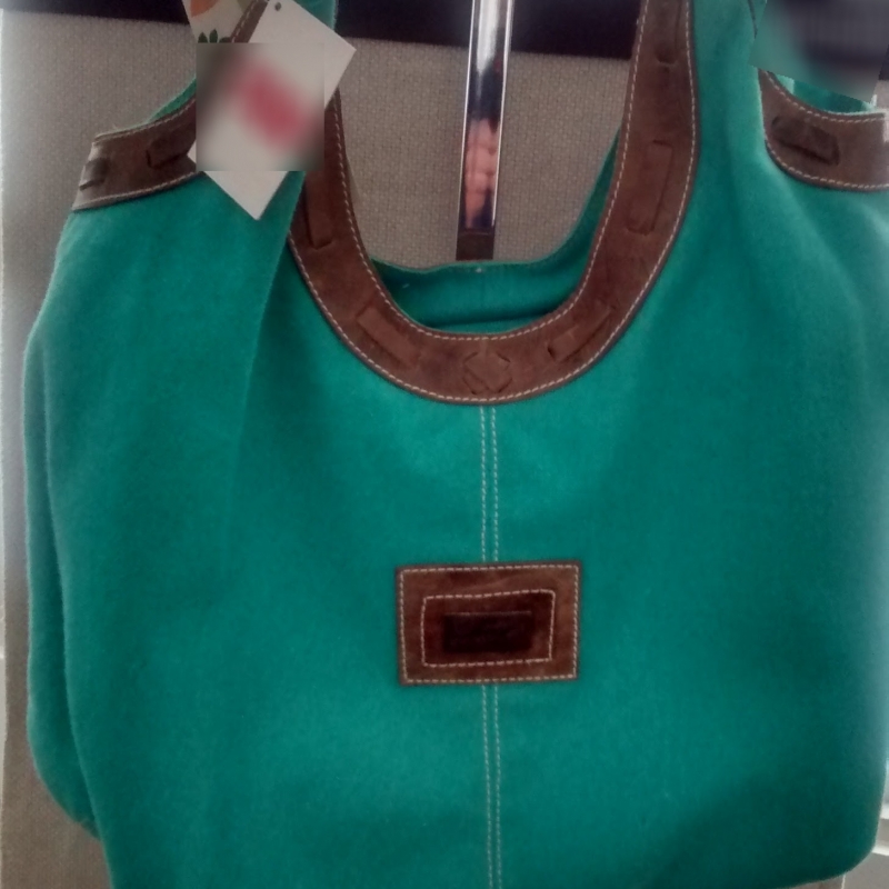 Lona para bolsas, mochilas e acessórios.